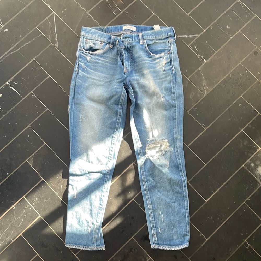 Moussy Helendale 30 mousy denim. 95% cotton 4% polyester 1% spandex. Midrise.